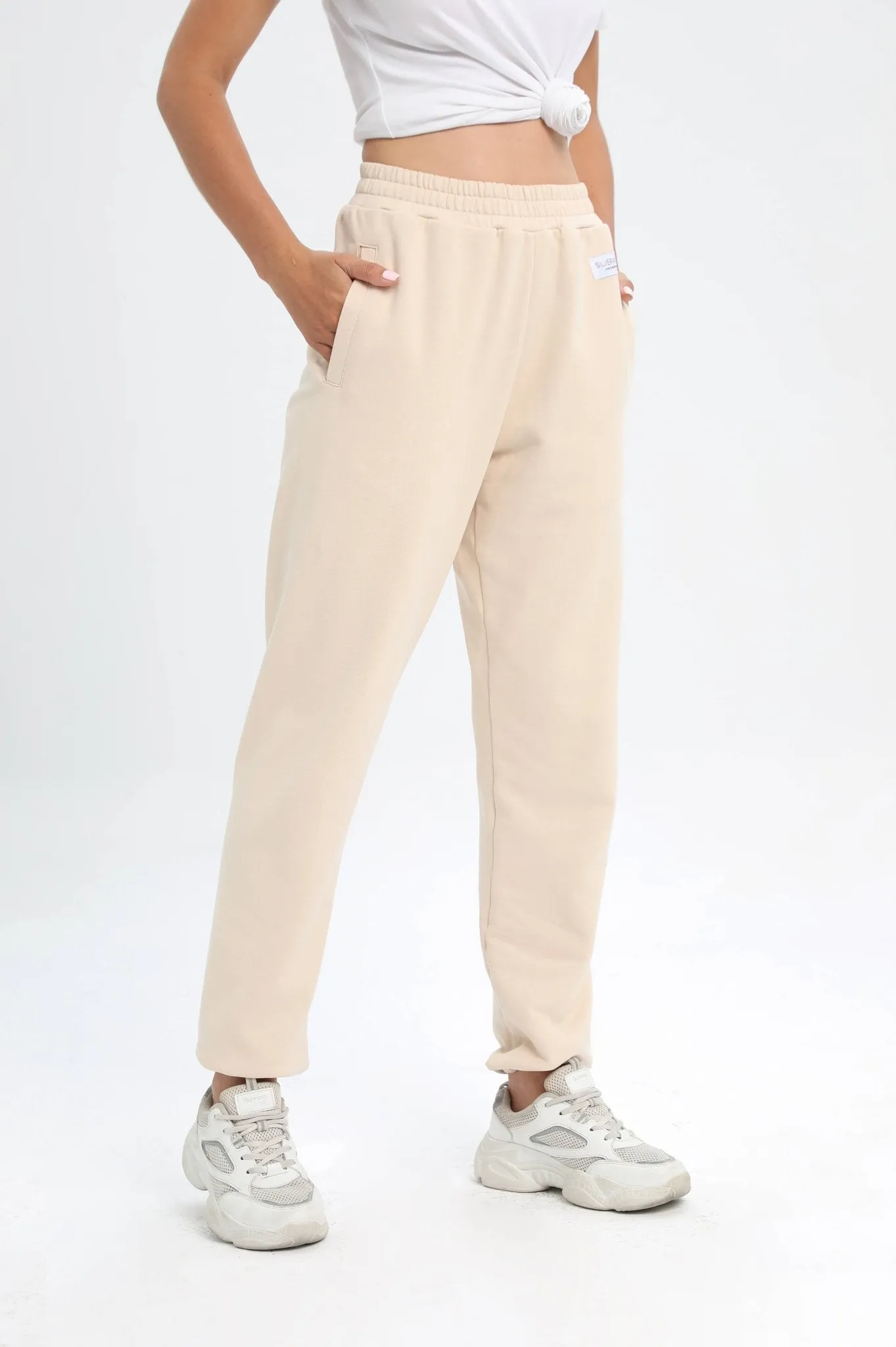 Relaxed Pocket Jogger - Cosmic Latte