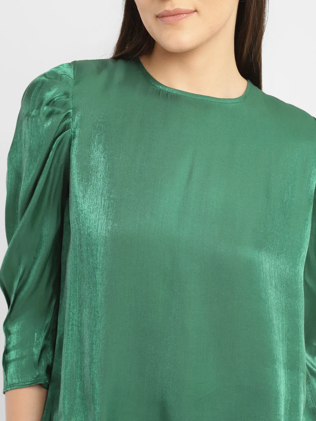 Women's Solid Green Round Neck Tops